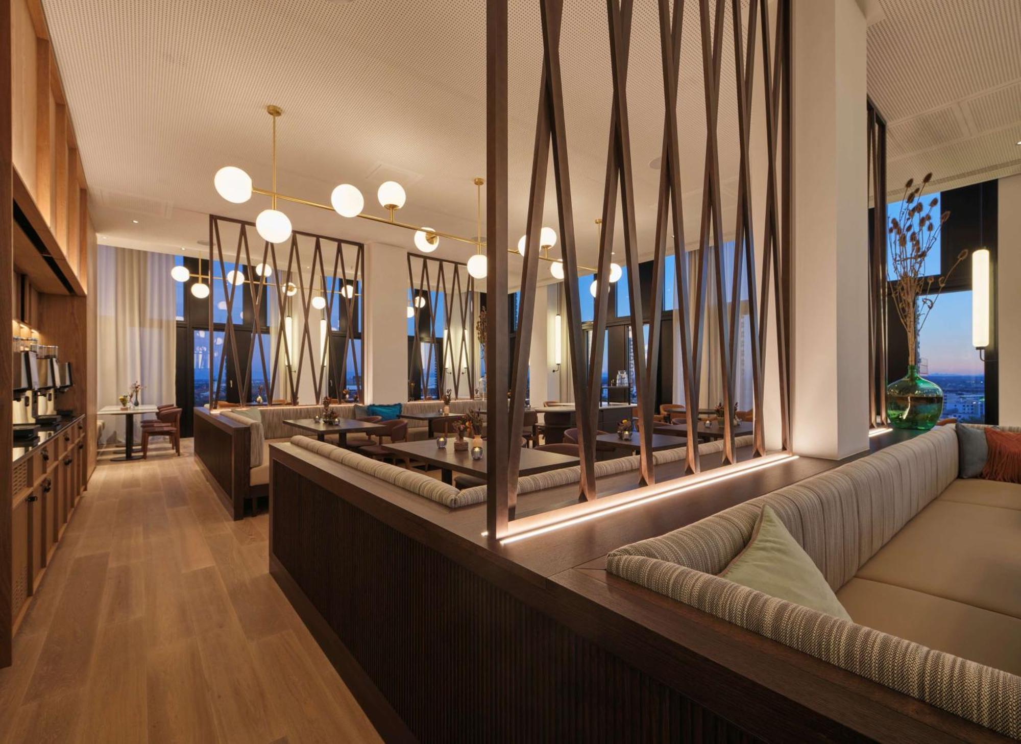 Aparthotel Adina