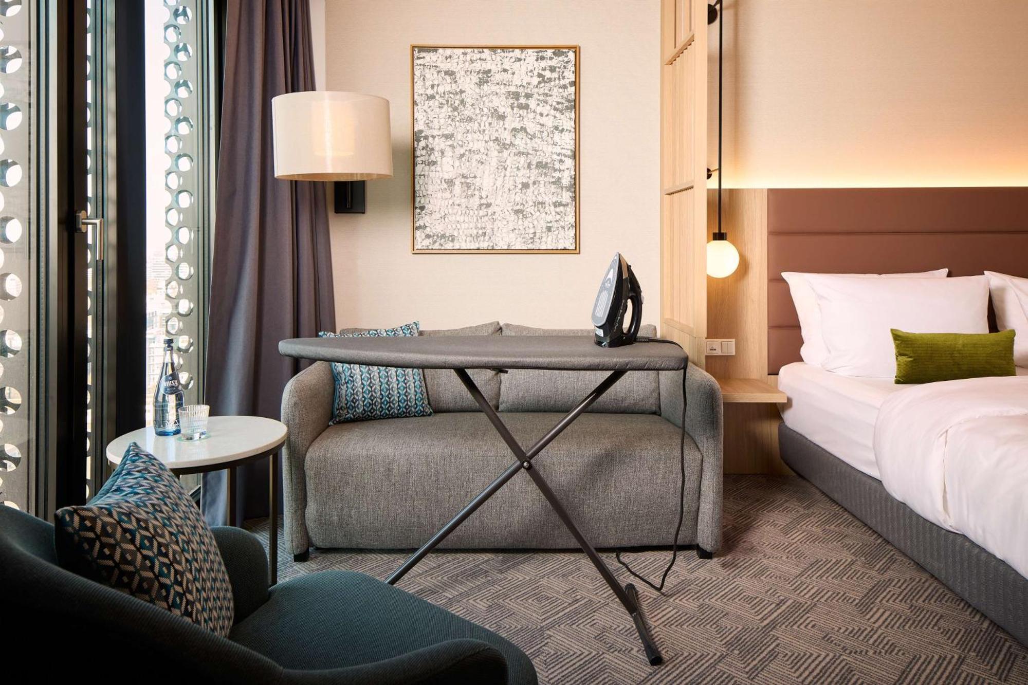Aparthotel Adina 4*